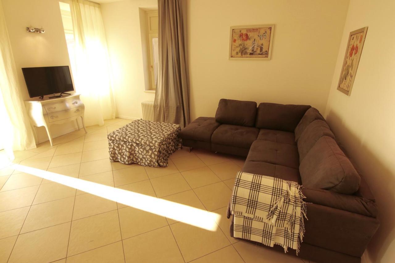 Charmante Apartament Lake Front 말세진느 외부 사진