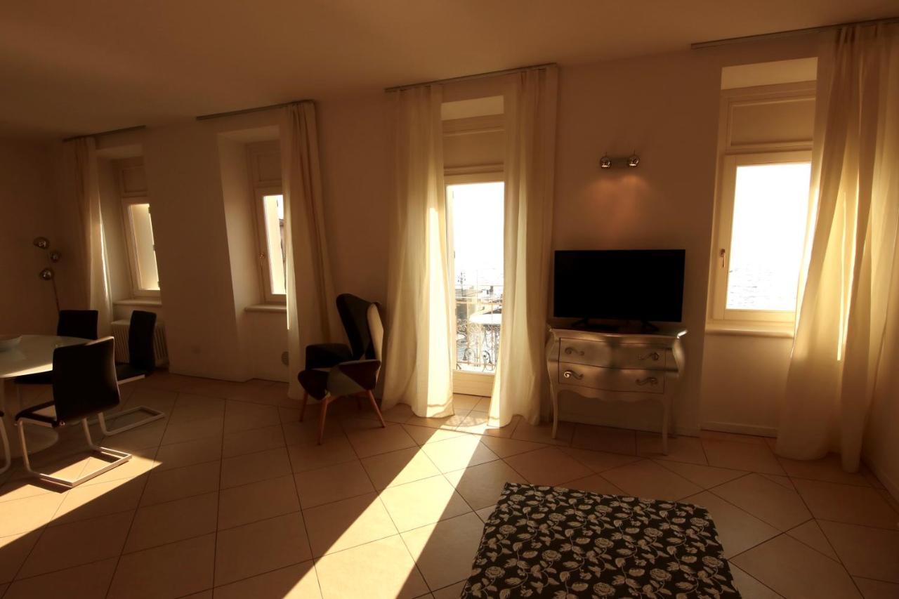 Charmante Apartament Lake Front 말세진느 외부 사진