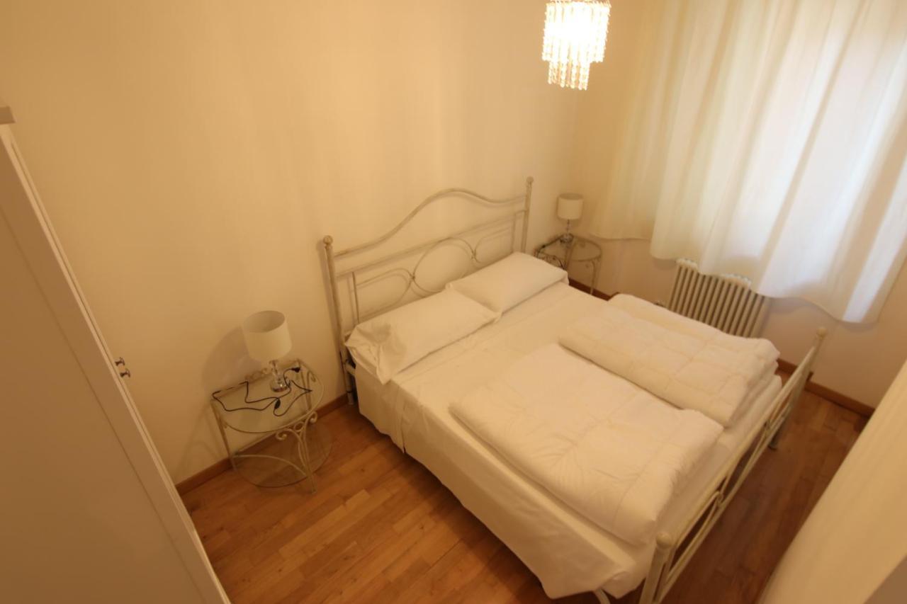 Charmante Apartament Lake Front 말세진느 외부 사진