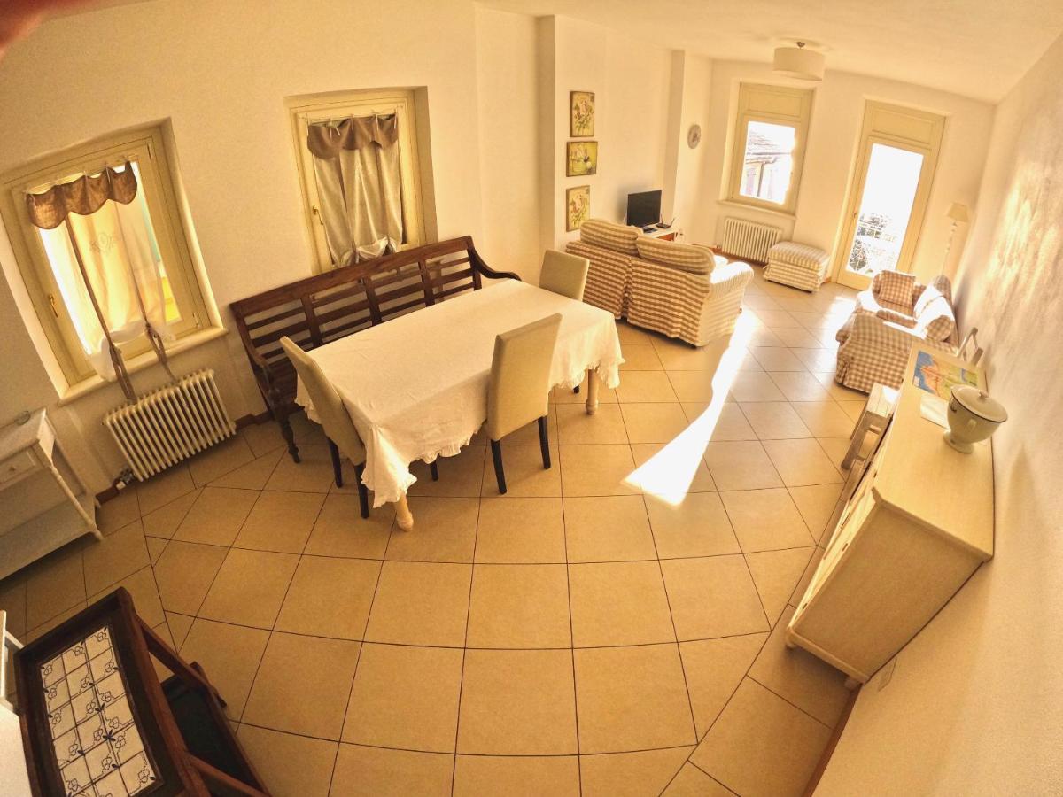 Charmante Apartament Lake Front 말세진느 외부 사진